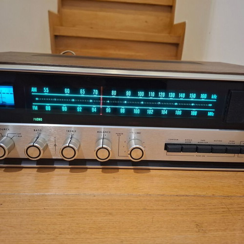 KLH Receiver Model 52 μεταχειρισμένος vintage ενισχυτής Hi-Fi με ξύλινη επένδυση