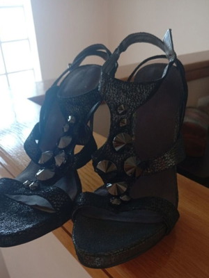 Nine West platform sandals size 40, black