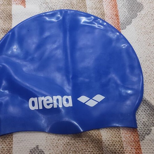 Arena swim cap used, very good condition