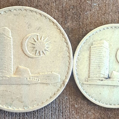 Malaysia coin set like new