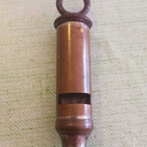 Metropolitan type brass whistle vintage like new, police style