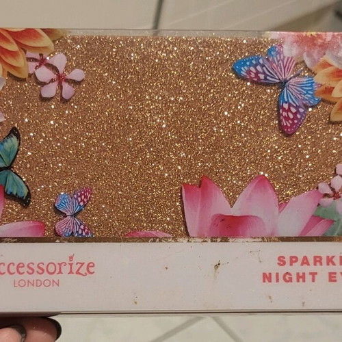 Sparkly Night Eyes eyeshadow palette by Accessorize like new with glitter
