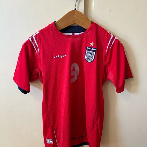 England Rooney Kit small 2004-2006 like new