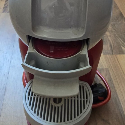 Krups Nescafe Dolce Gusto KP120 coffee machine like new, capsule