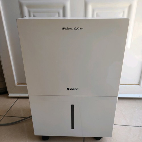 Gree dehumidifier used 12lt/24h with 4-liter tank