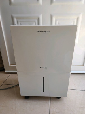 Gree dehumidifier used 12lt/24h with 4-liter tank