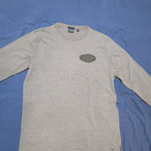 Funky Buddha gray shirt like new