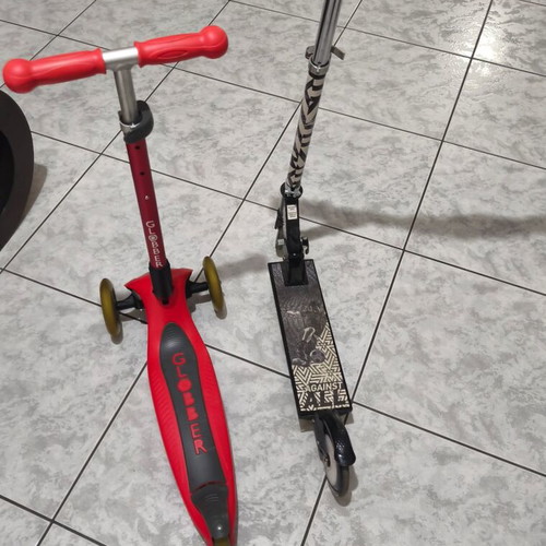 Children's scooters like new, set of 2