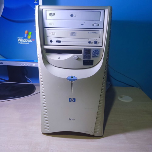 HP Brio desktop PC Pentium III 1GHz 512MB RAM 160GB HDD Windows XP