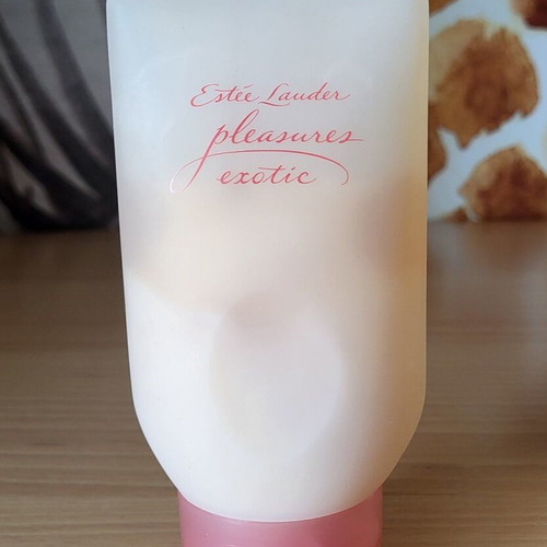 Estee Lauder Pleasures Exotic shower gel 150ml like new