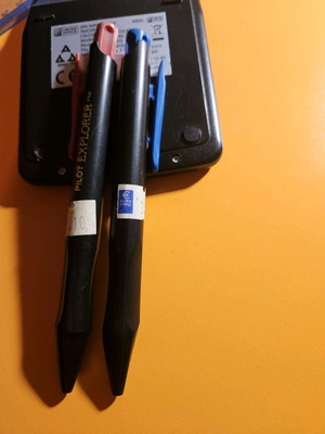 Pilot Explorer Retro Fine pens like new, set of 2