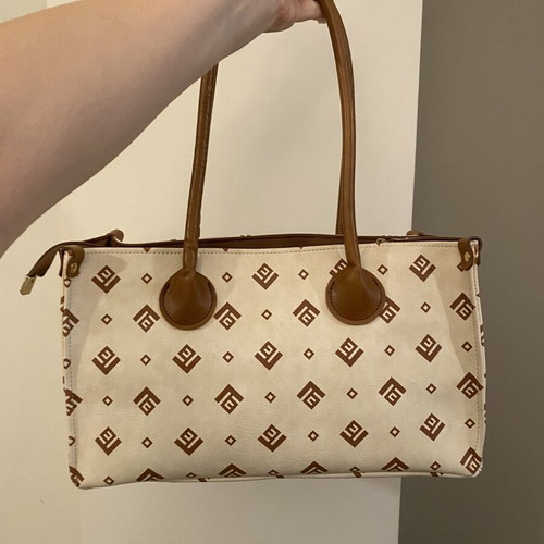 Lovely Liv Signature Shoulder Bag like new, cream with camel pattern