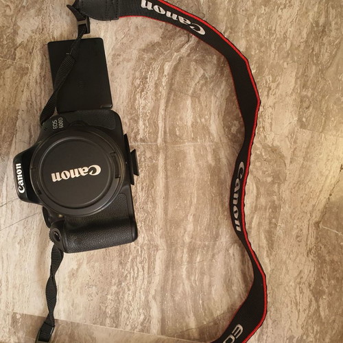 Canon EOS 600D digital camera kit EF-S 18-55mm used