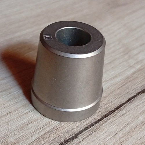 Titanium pen holder like new, versatile for office use