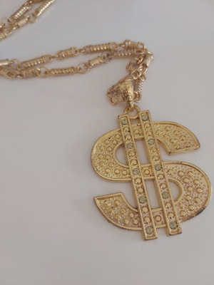 Large necklace used with $ design