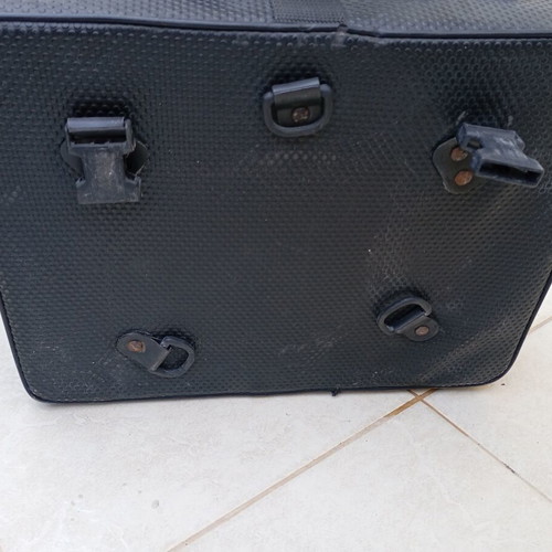 Famsa hard carrying case used, durable protective bag