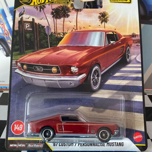 Hot Wheels Boulevard 67 Custom Ford Mustang new