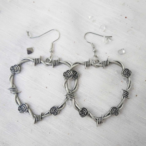 Metal heart earrings with roses new made of stainless steel