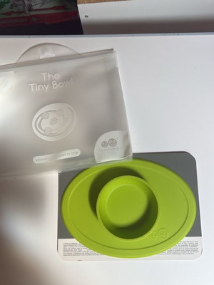 ezpz The Tiny Bowl σουπλά και μπολ σιλικόνης σε lime green