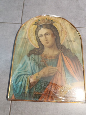 Vintage icon of Panagia used, with minor damage