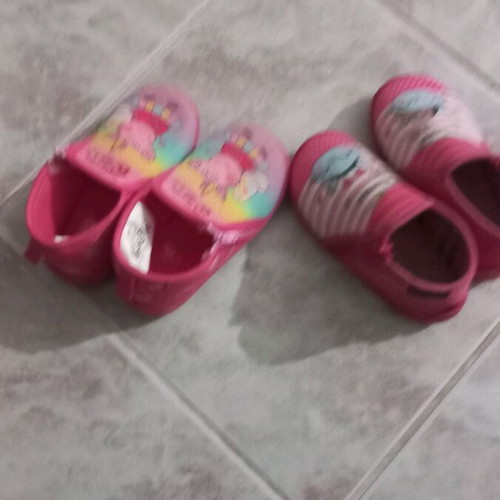 Children's slippers like new, two pairs size 23, pink