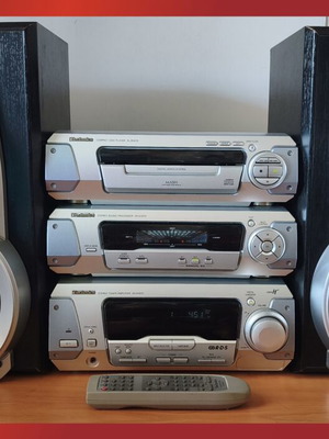 Technics SC-EH570 stereo system with speakers and remote