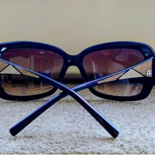 Anna Hickmann women's sunglasses like new, brown