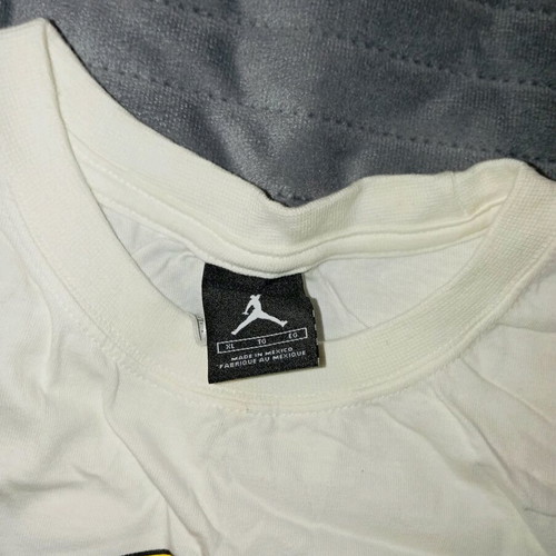 Jordan Classic Flight T-Shirt XL like new, white