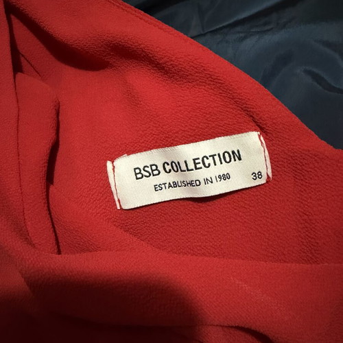 Lynne crop top like new, red, lace trim, size M