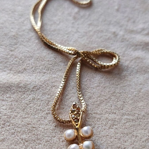 Gold-Plated Steel Necklace with Pearls Like New