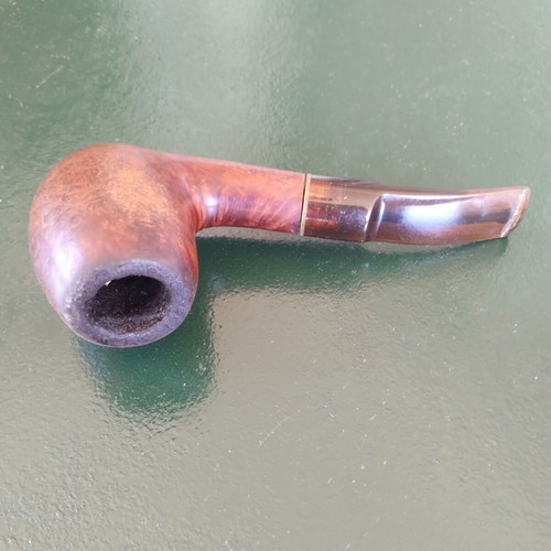Pipe made of heather wood used with replacement mouthpiece