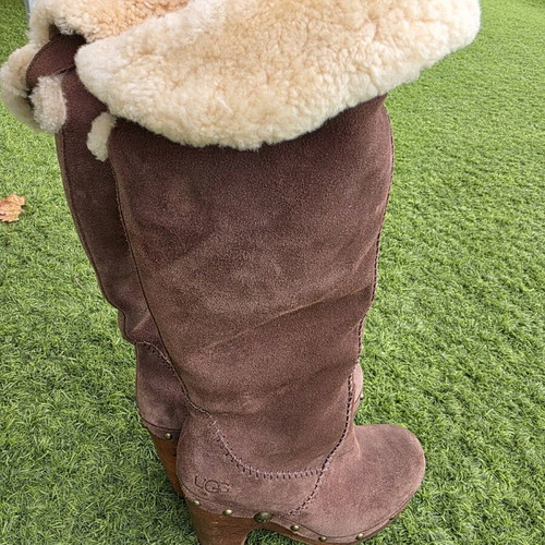 UGG boots brown brand new, size 36