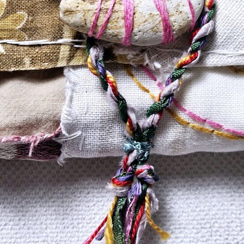 Handmade fabric pouch like new for needles and threads