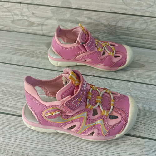 Fila sandals size 25