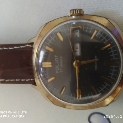 Poljot 17jewels wristwatch like new, gold tone, black dial