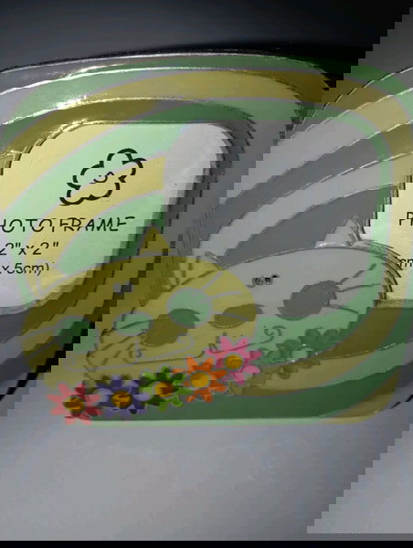 Φωτογραφική με σχέδιο γατάκι και λουλούδια, μέγεθος φωτογραφίας 5cm *5cm, Καινούργια, Μεταλλική