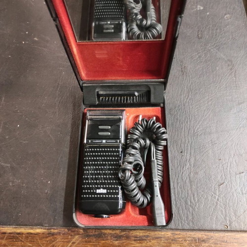 Braun vintage rechargeable shaver used