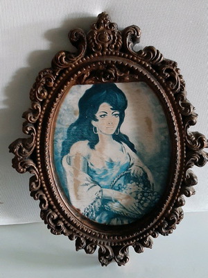 Gypsum frame used, solid carved, dimensions 47×36 cm