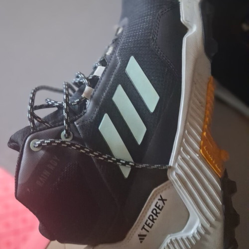 Adidas Terrex unisex sports shoes size 43, black and white