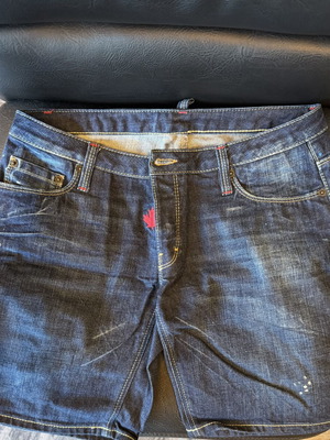 Dsquared2 denim shorts size S like new, dark indigo wash