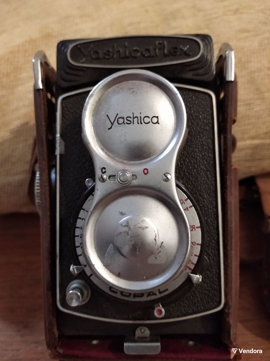 Παλιά φωτογραφική μηχανή YASHICA FLEX… - € 160,00 - Vendora