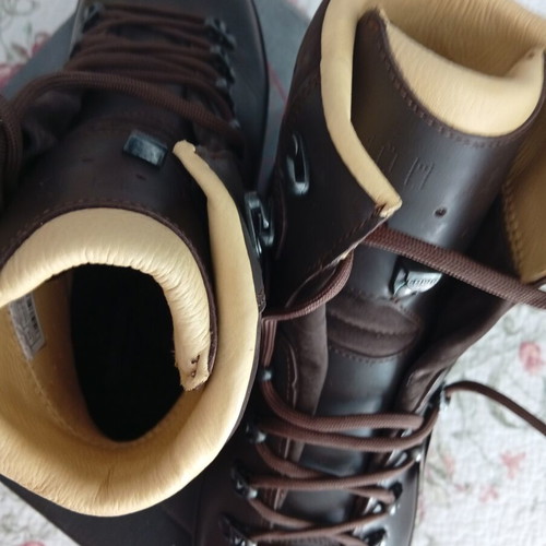 Lowa Munro PL boots new, size 44.5, brown leather