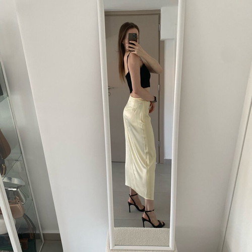 Zara satin skirt butter yellow size S like new