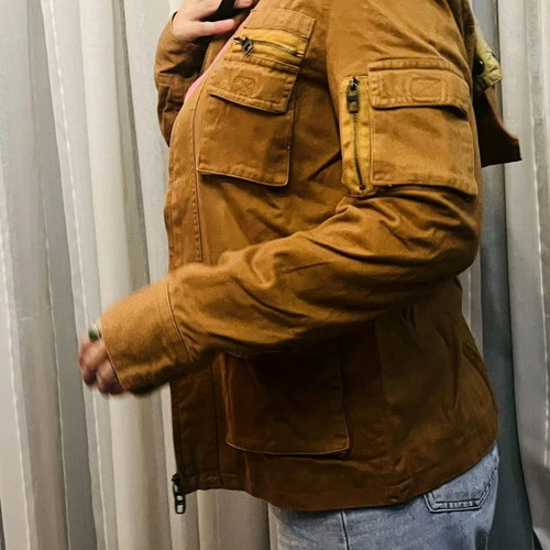 Brown jacket with pockets and zipper, warm but not winter