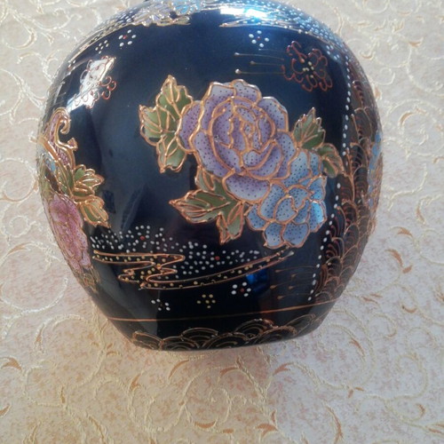 Decorative vase like new with embossed designs