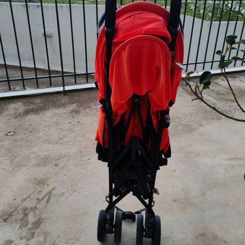 Inglesina Blink stroller like new, coral color, lightweight
