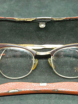 Antique women's butterfly glasses with case in good condition