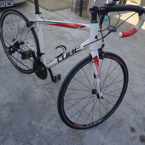 Road bike 29 inch used, red, with gears