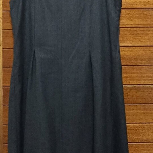 Sleeveless grey dress used, size L, viscose with embroidery
