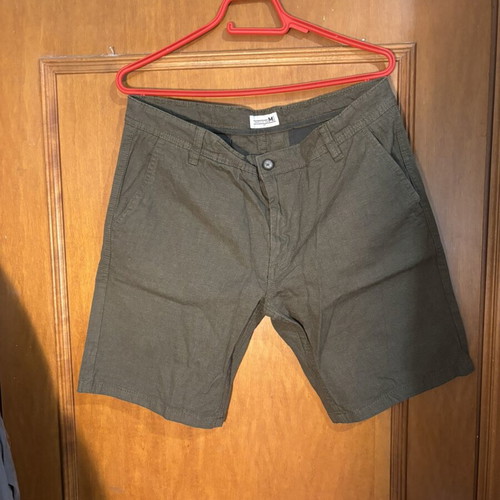 Marcus men's khaki bermuda shorts size 34 like new